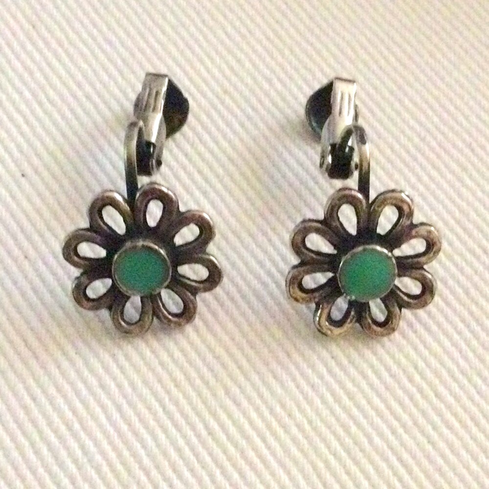 Vintage Silver-tone Flower Clip-On Earrings with Blue/Green Centre